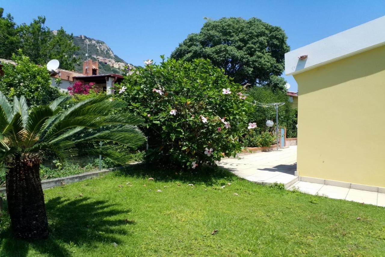Villa Azzurra Nel Centro Di 哥斯达雷 外观 照片
